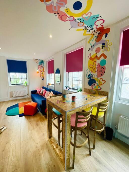 KENT Colourful Apartment In Margate מראה חיצוני תמונה